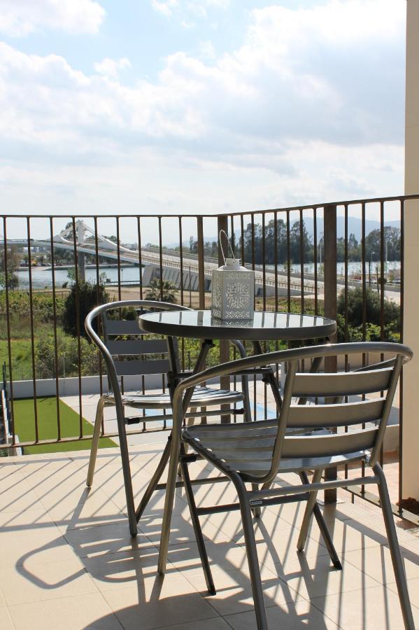 Apartament Somriu Делтебре Екстериор снимка